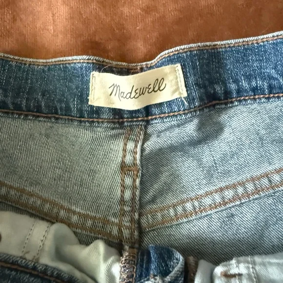Madewell Cutoff Jean Shorts - Picture 3 of 5